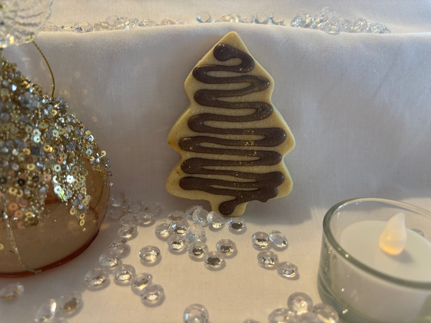 Christmas tree with gold shimmer